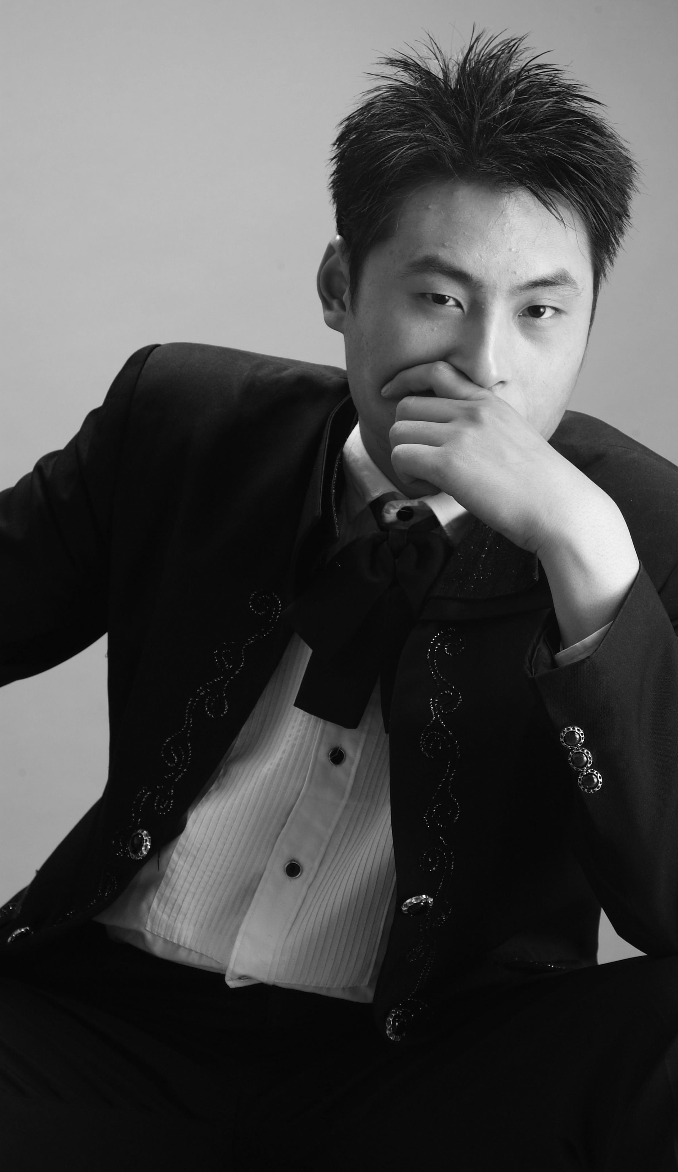 Kiss枭雄